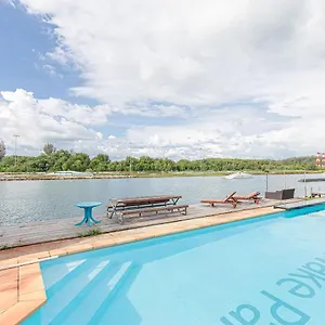 Oyo 433 Iwp Wake Park & 3*, Майкао-Бич Таиланд